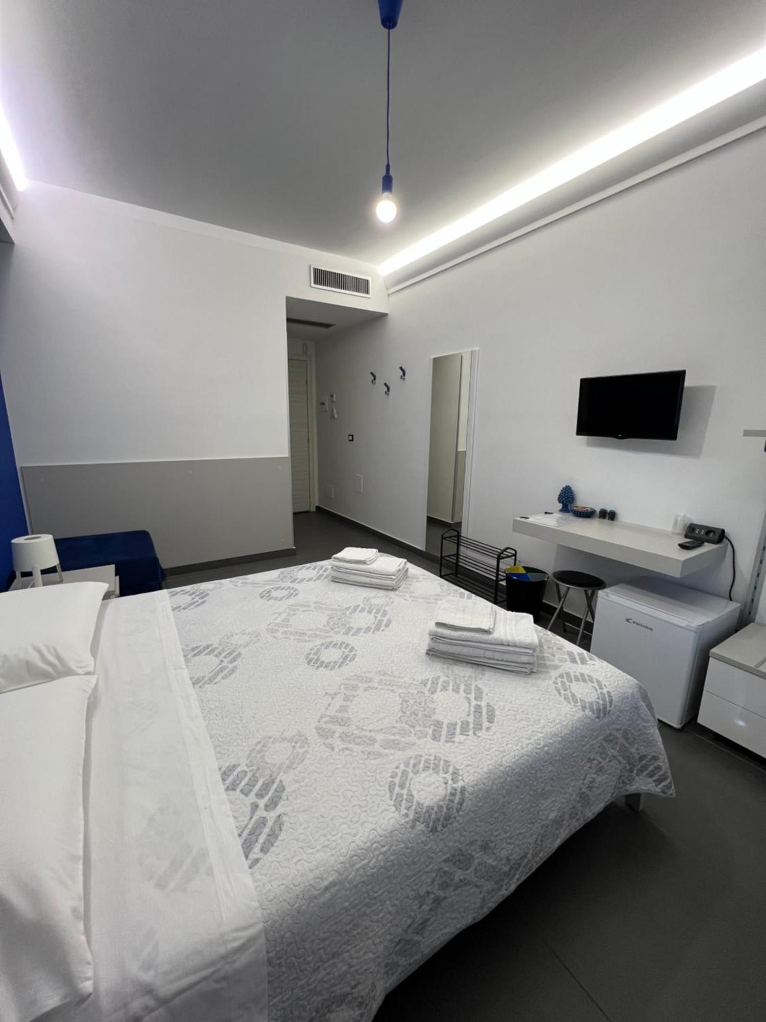 Sicilia Bedda B&B Ніцца-ді-Сіцілія Екстер'єр фото