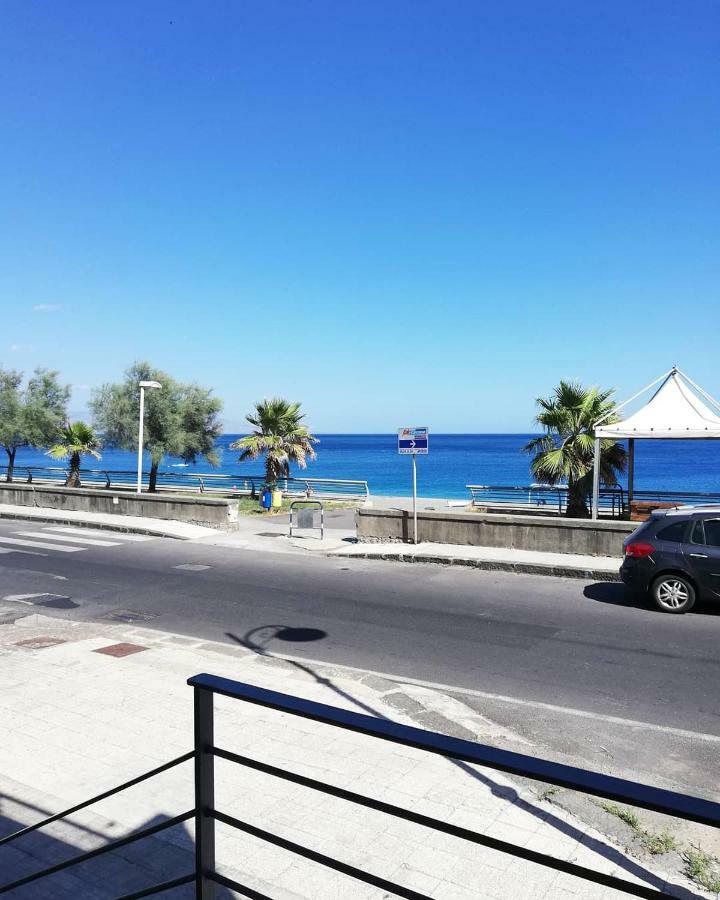 Sicilia Bedda B&B Ніцца-ді-Сіцілія Екстер'єр фото